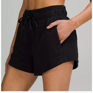 Lululemon Inner Glow High Rise Short 3” in Black- Size 6